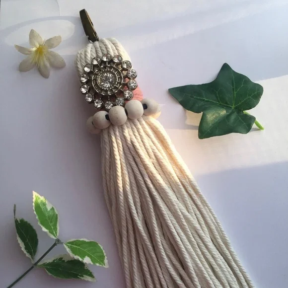 Handmade Macrame Fringe Bag with Keychain - Picture 5 of 9